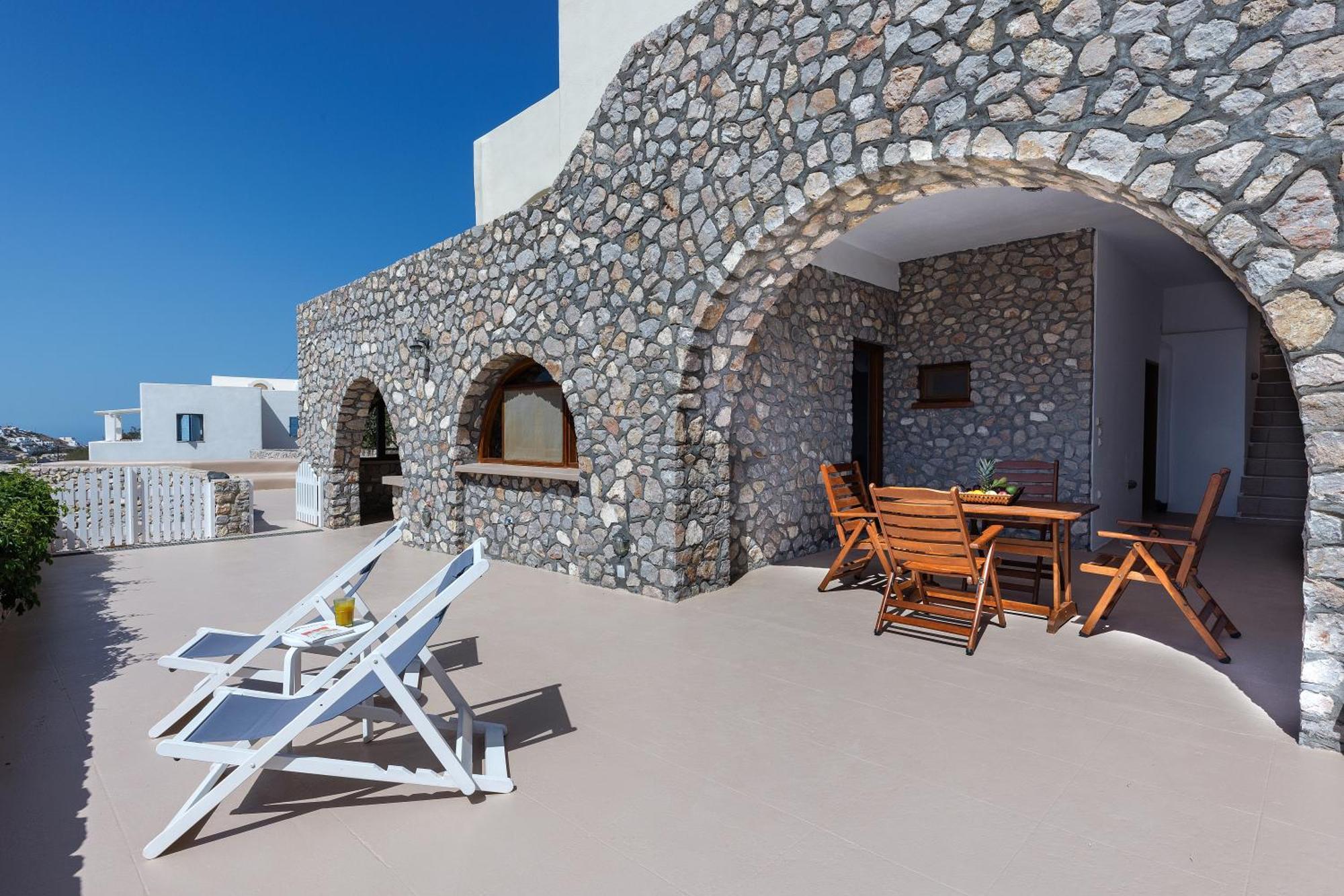 Zatrikion Santorini Villas Pyrgos Kallistis Exterior photo