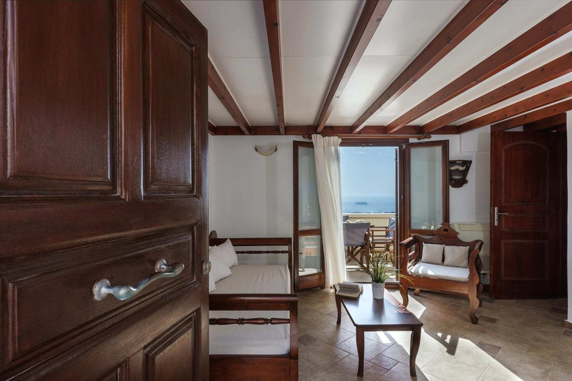 Zatrikion Santorini Villas Pyrgos Kallistis Room photo