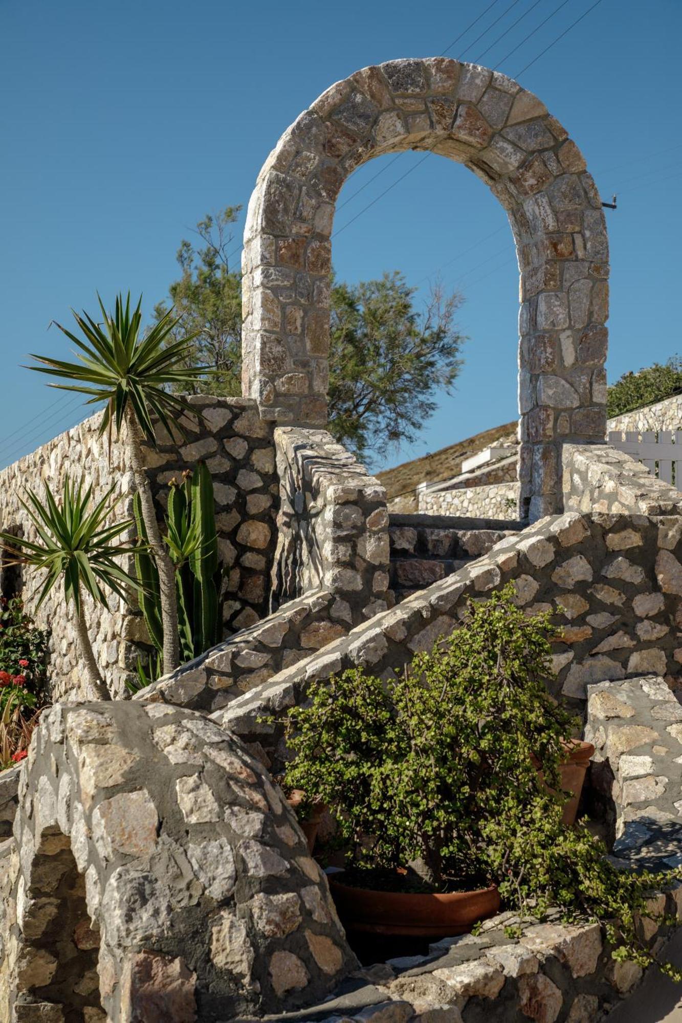 Zatrikion Santorini Villas Pyrgos Kallistis Exterior photo