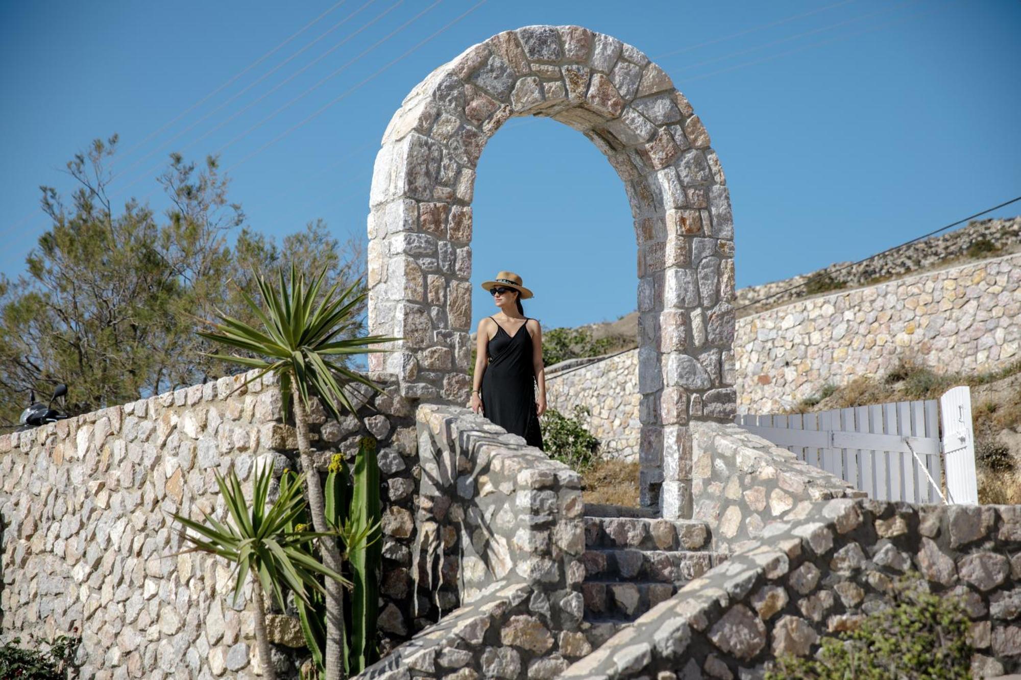 Zatrikion Santorini Villas Pyrgos Kallistis Exterior photo